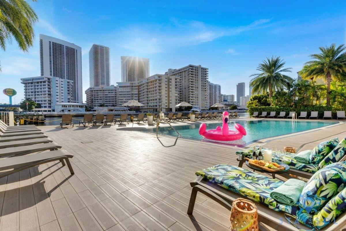 Infinite Views, Amazing Pool, Gym, Near Beach 할렌데일비치 외부 사진